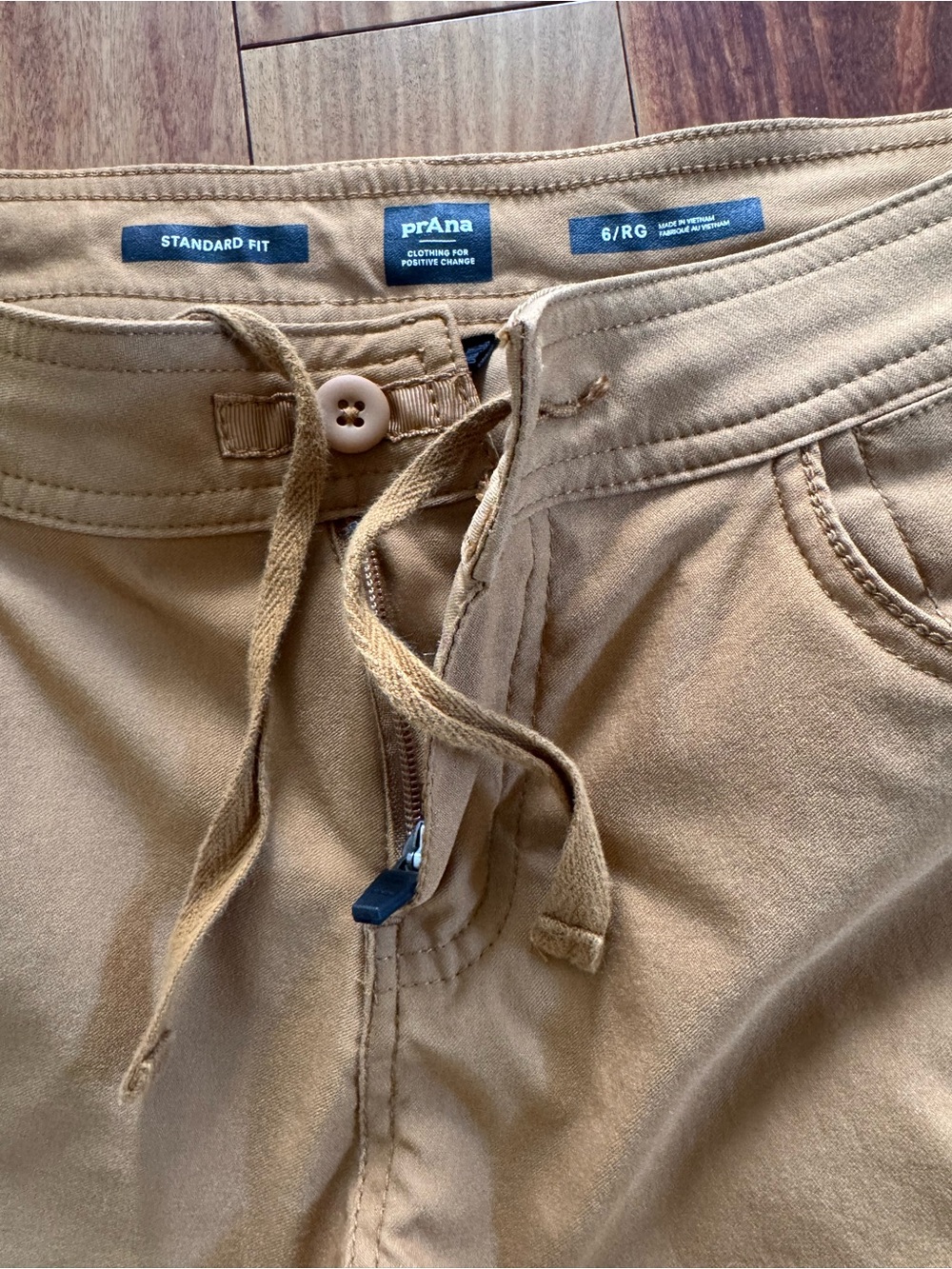 prAna Woman’s Halle ll Jogger standard Fit Tan